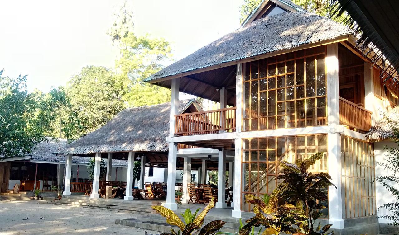 Jonaths Cottage Bunaken Extérieur photo