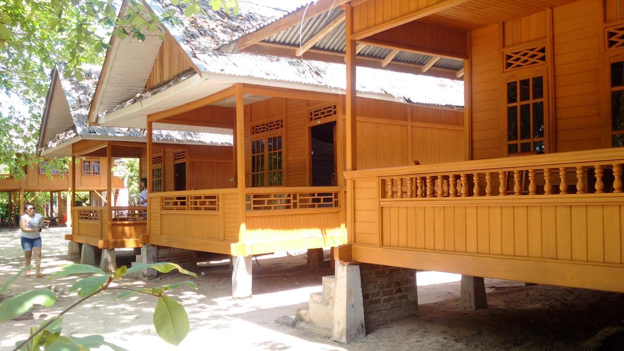 Jonaths Cottage Bunaken Extérieur photo