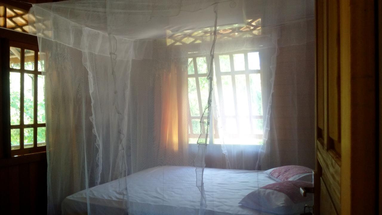 Jonaths Cottage Bunaken Extérieur photo