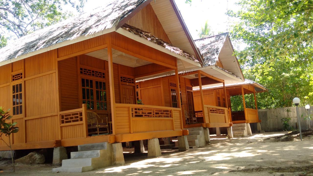 Jonaths Cottage Bunaken Extérieur photo