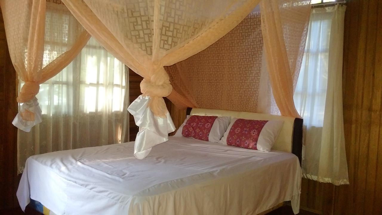 Jonaths Cottage Bunaken Extérieur photo