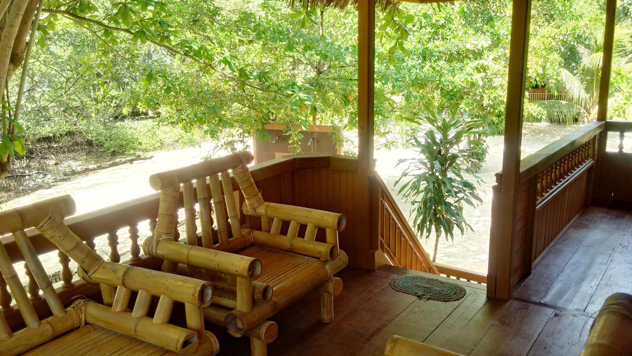 Jonaths Cottage Bunaken Extérieur photo