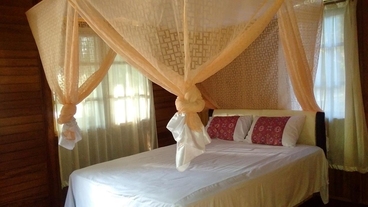 Jonaths Cottage Bunaken Extérieur photo