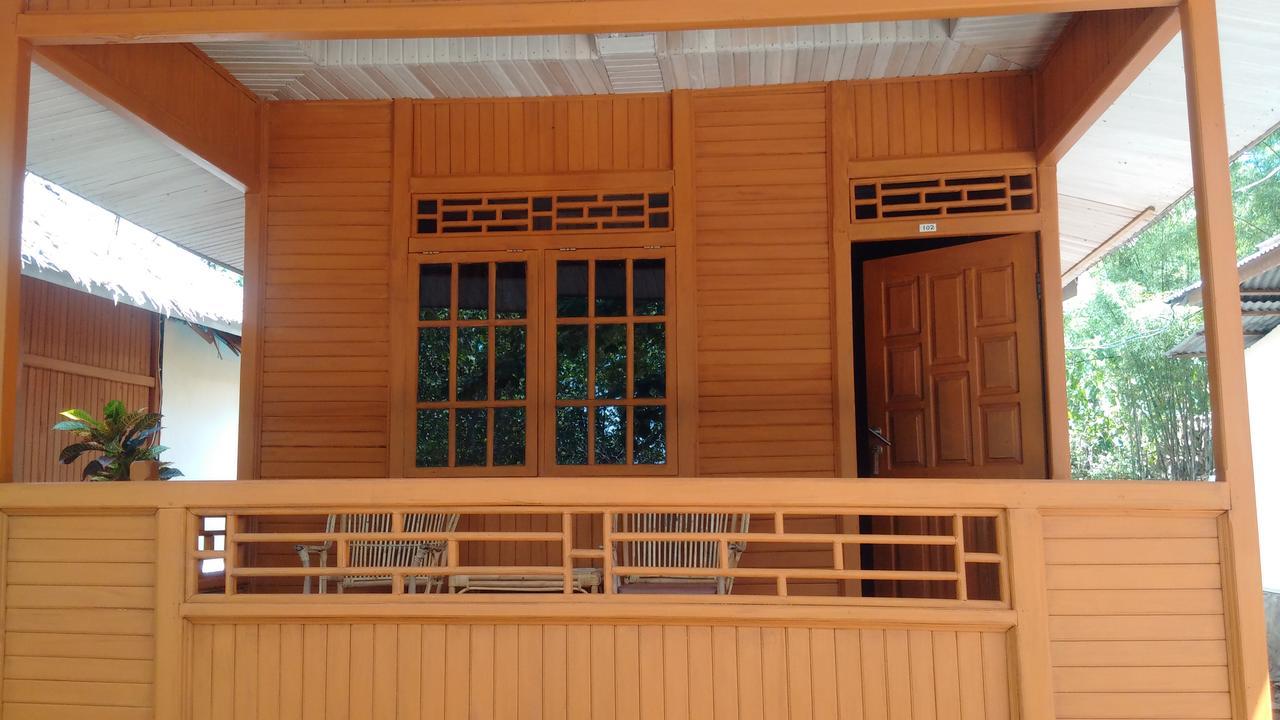 Jonaths Cottage Bunaken Extérieur photo