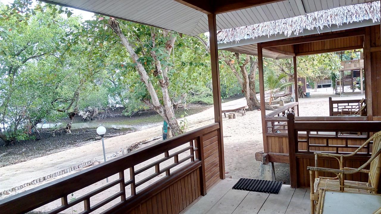 Jonaths Cottage Bunaken Extérieur photo